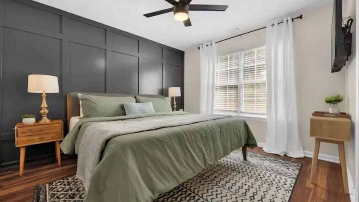 Lilburn House | Family Home w BBQ, GameRm & Fire pit/Pet Friendly