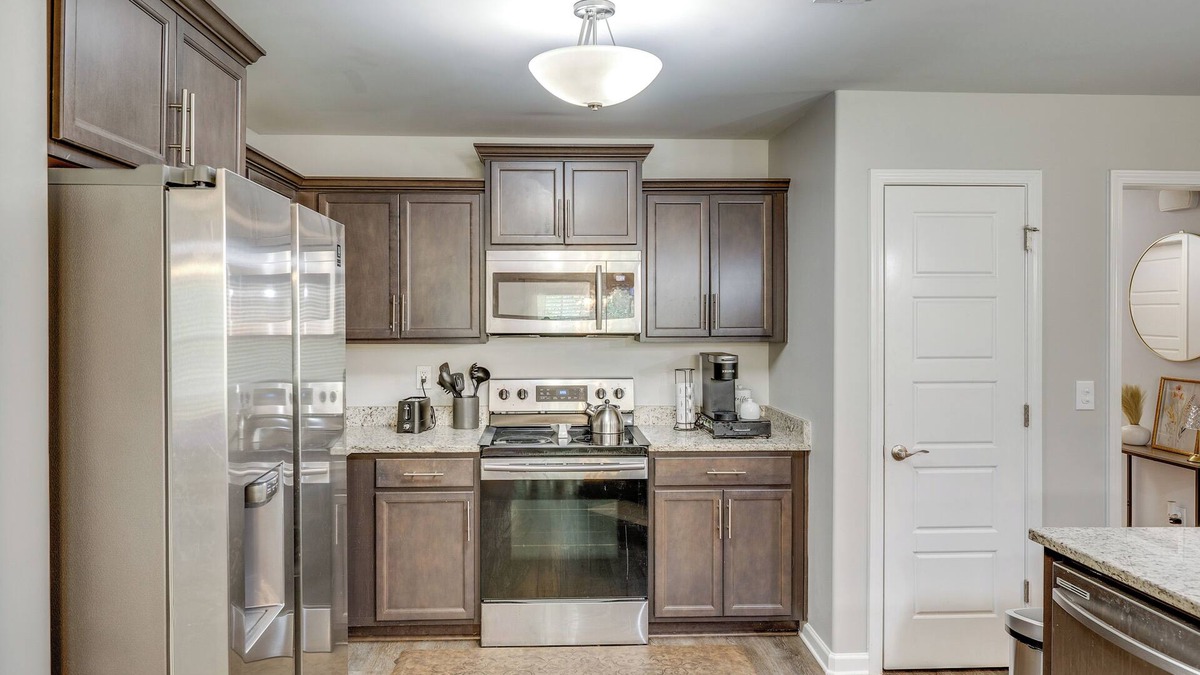 Normal Cottage | Family Home w/Covered Patio in Ardmore