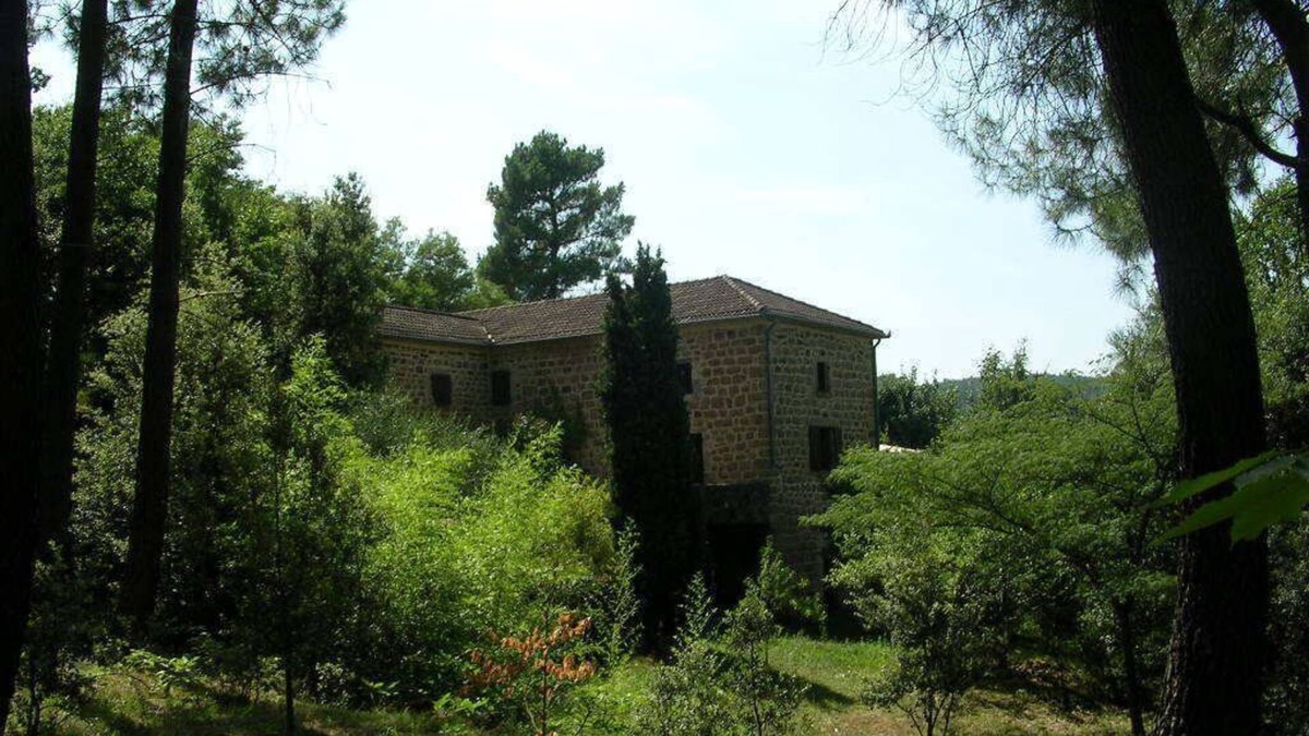 Les Salelles House | Family home with character
