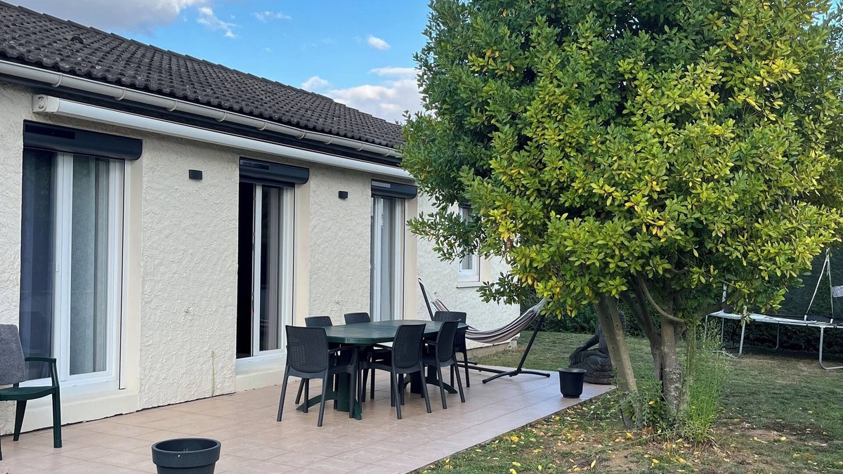 Montry House | Family home with garden, near Disneyland