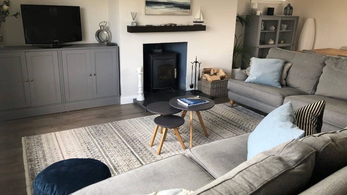 Dornoch House | Family Home with stunning beach and mountain views.