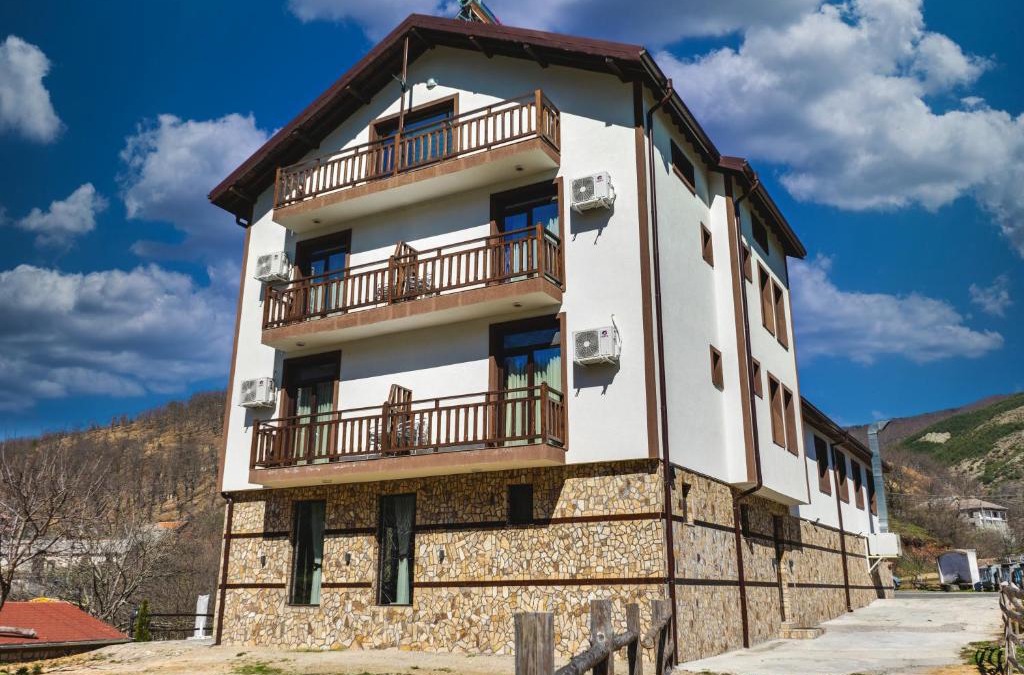 Kirkovo Hotel | Family Hotel LILIUM