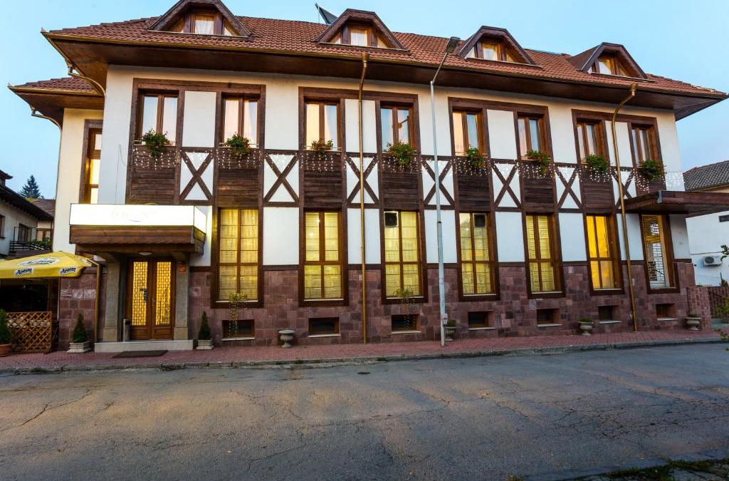 Teteven Hotel | Family Hotel Teteven