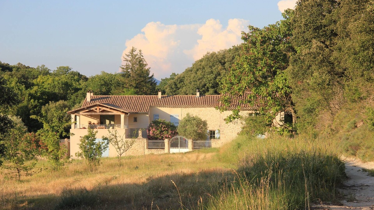 Montsegur-sur-Lauzon House | Family house Montségur-sur-Lauzon 12 people (8 adults)