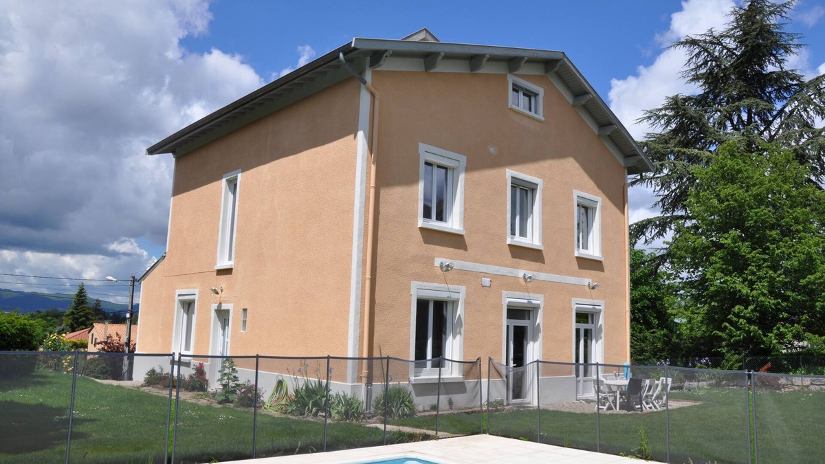 Sainte-Foy-les-Lyon House | Family house with swimming pool 3 kms from Vieux Lyon, 6 bedrooms, sleeps 10