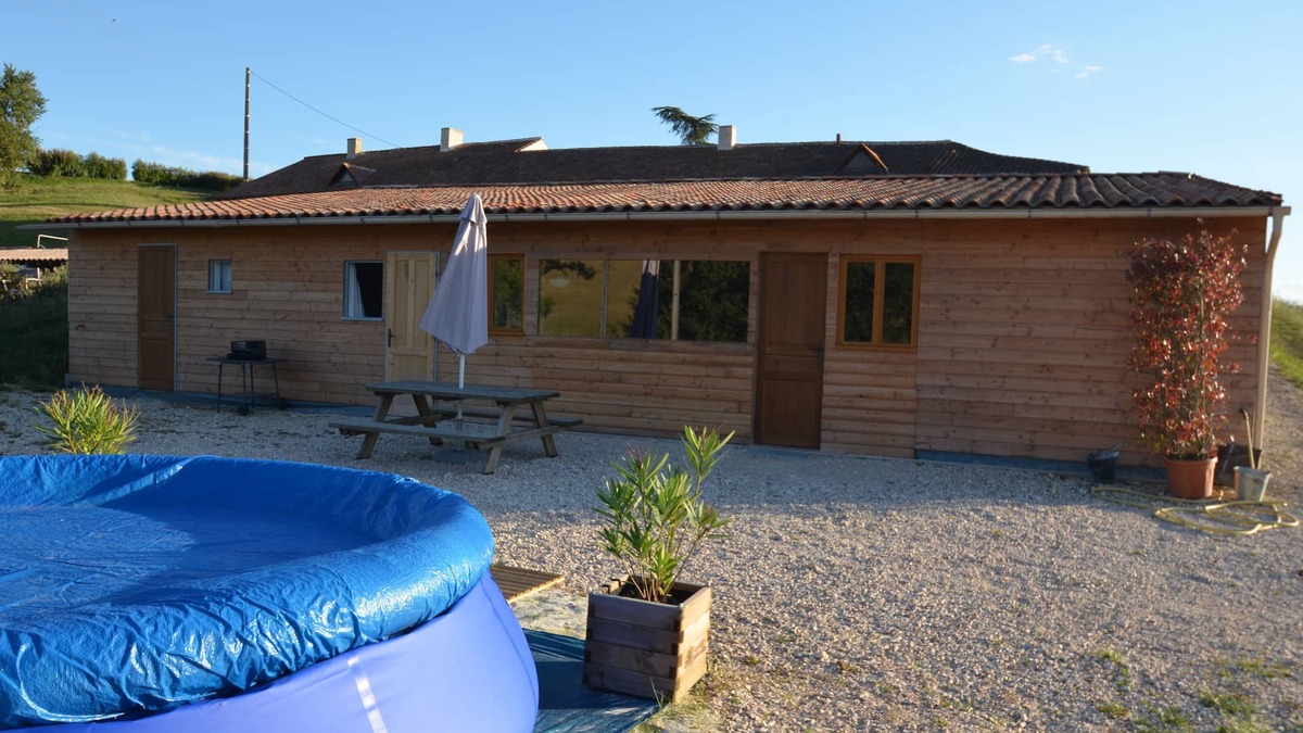 Riguepeu Cottage | Family house 8-16 instead, peace and nature, swimming pool and park, pets