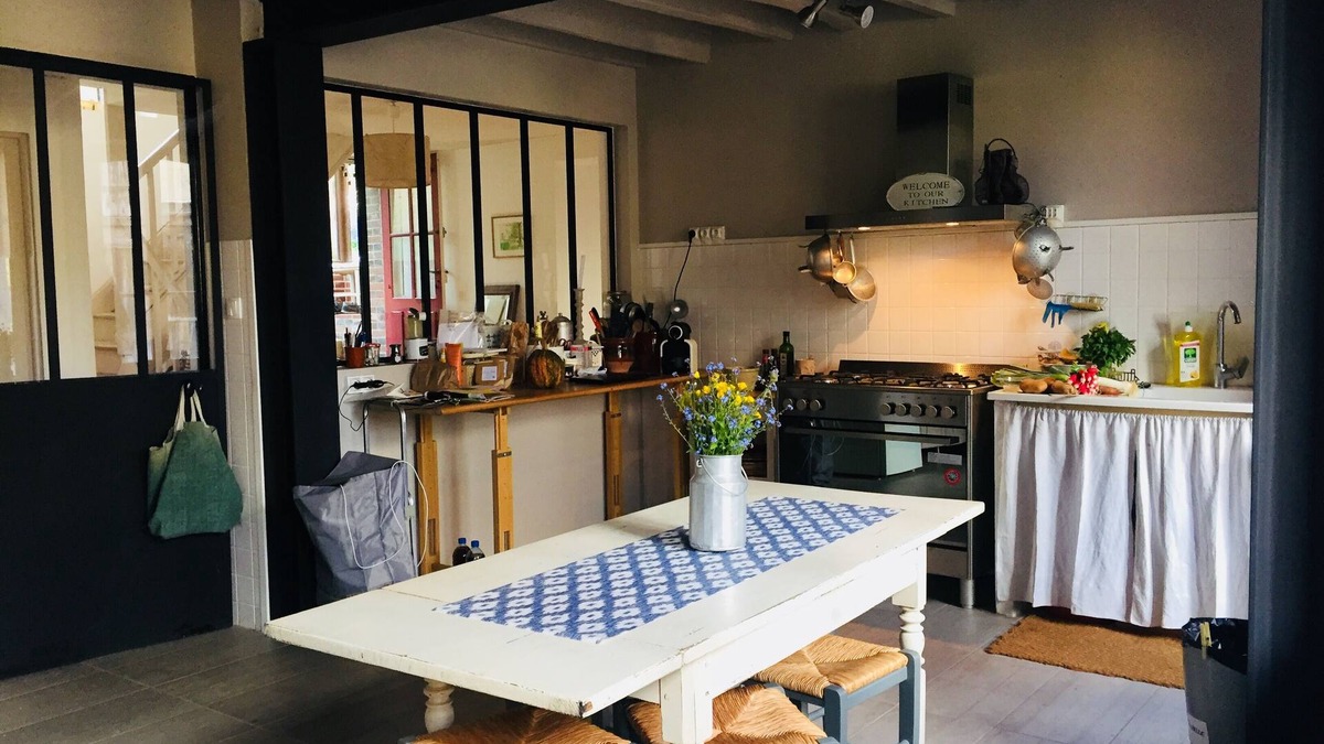 La Ferte-Loupiere House | Family house in Burgundy