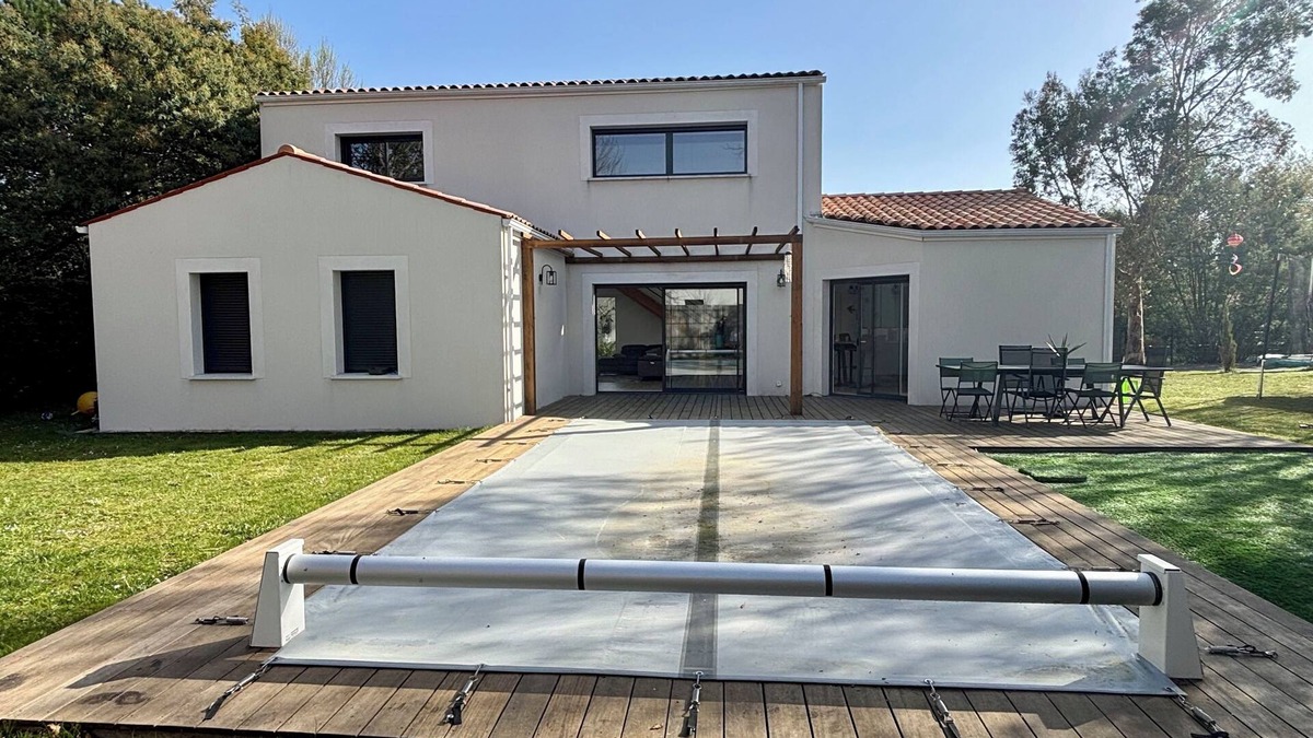 Breuillet House | Family house, garden and pool, near beaches