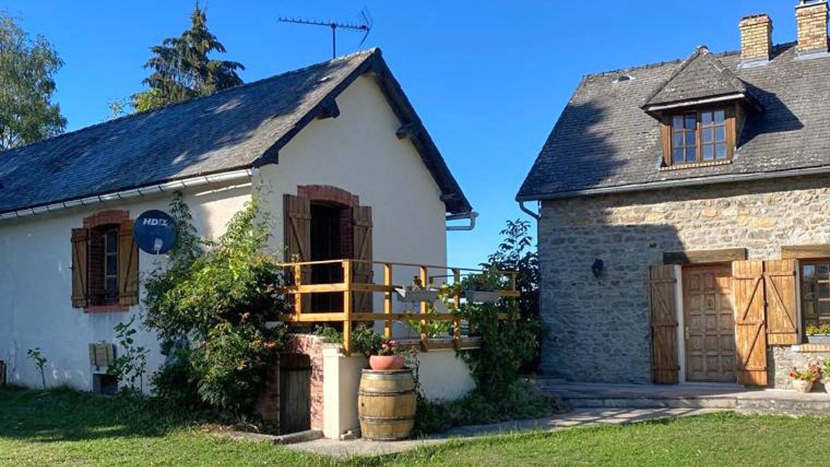 Marcheseuil House | Family house on small holiday estate with pool
