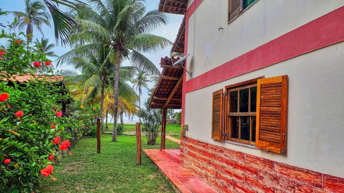 Olivenca House | Family house on the sand, green area, Acuípe beach, natural pool