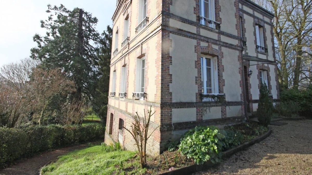 Saint-Sulpice-sur-Risle House | family house rented overnight, weekend or week.