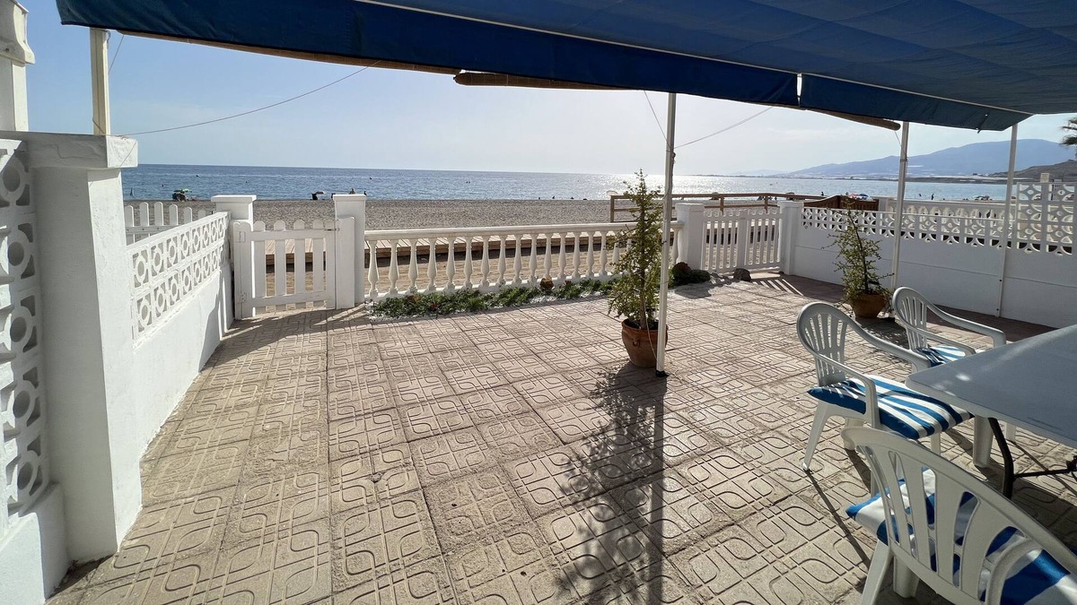 Balanegra House | Family house right in front of the beach