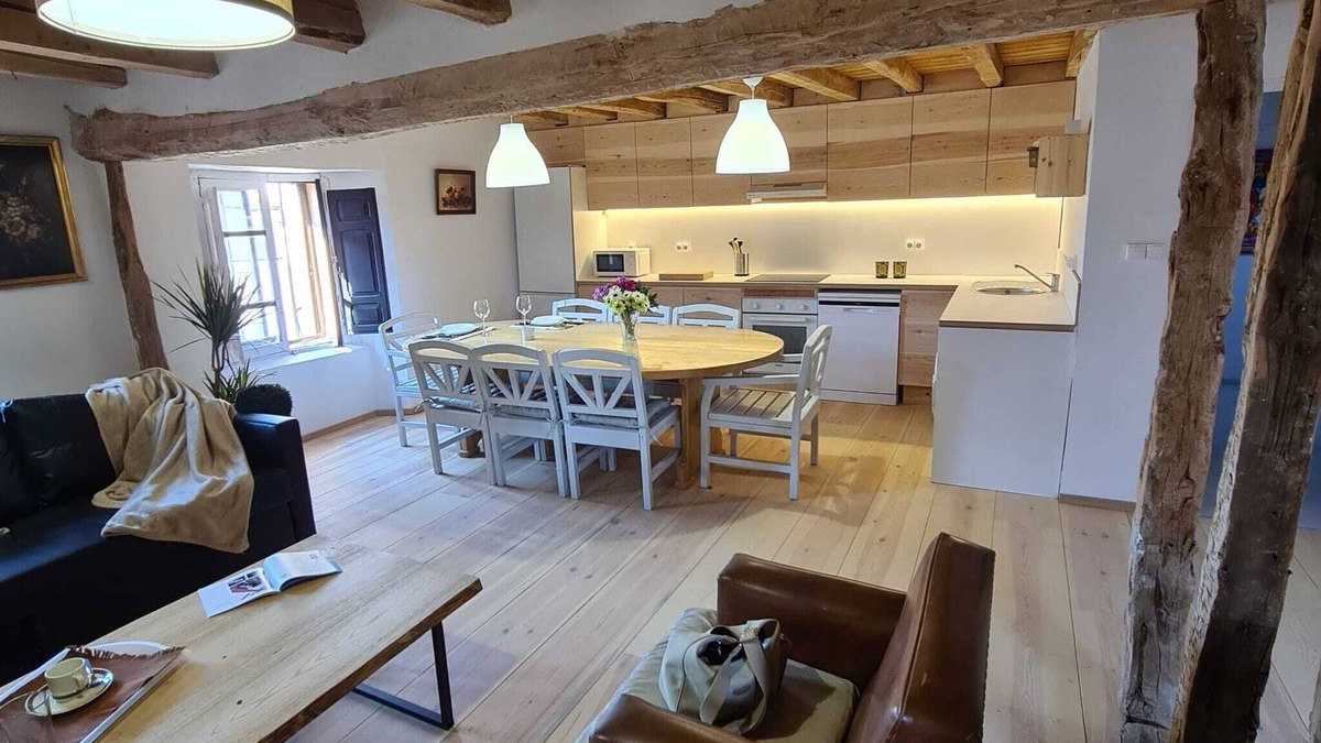 Maderuelo Cottage | Family house with views of the Linares reservoir