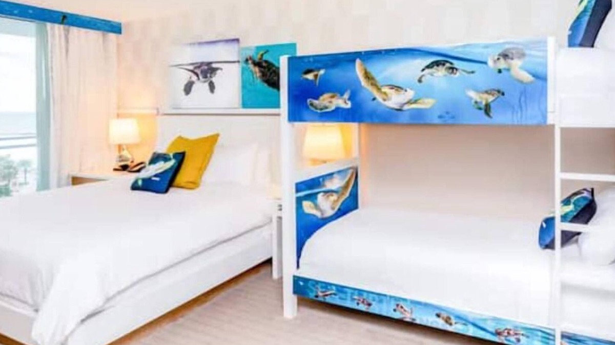Pasir Ris Hotel | Family Jungle room @Attractions Packed Beach Resort