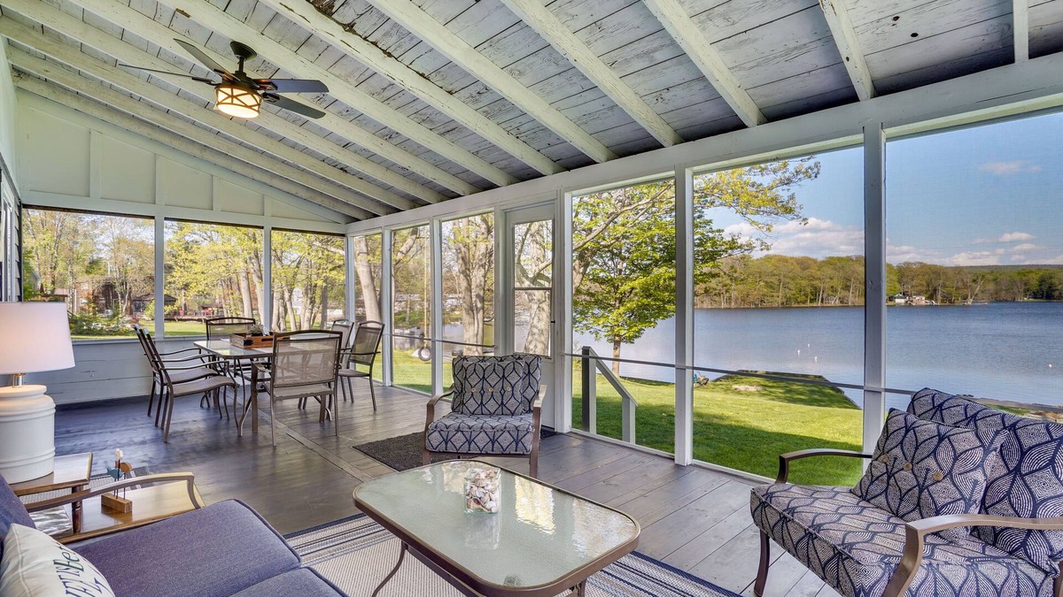 Tully House | Family Lake & Ski House w/Paddleboards & Fire Pit