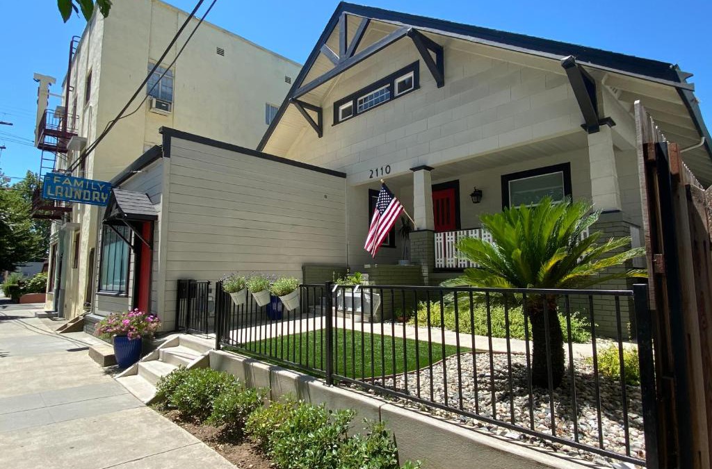 Downtown Sacramento Bed & Breakfast | Family Laundry & Spa