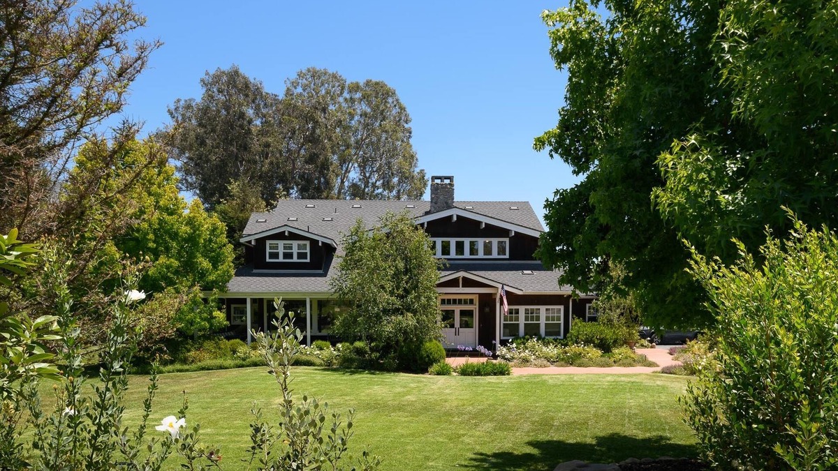 Toro Canyon House | Family life at its best! Indoor/Outdoor house near trails, polo and the beaches.