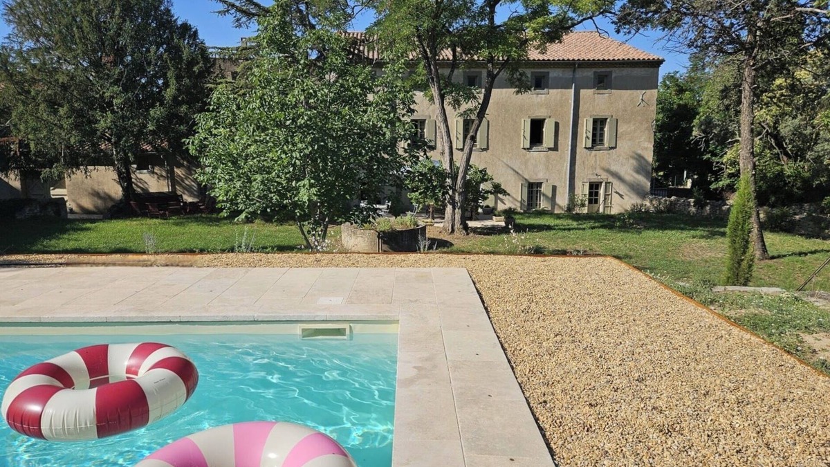 Cesseras House | Family mansion with large swimming pool and air-conditionned bedrooms