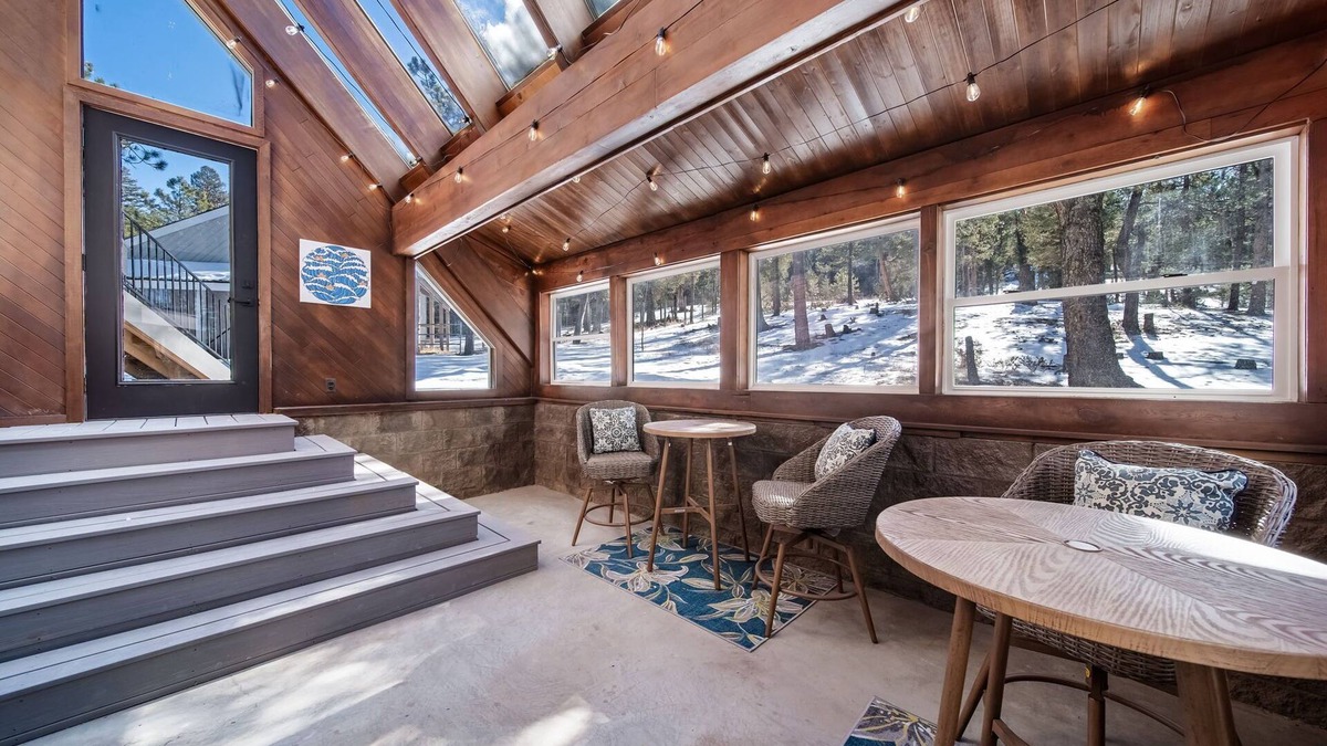 Pine House | Family Mountain getaway w/views! Close Denver, RedRocks, HOTTUB, Hiking,fishing