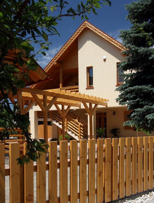 Lipot House | Family Panzio es Apartman Hazak