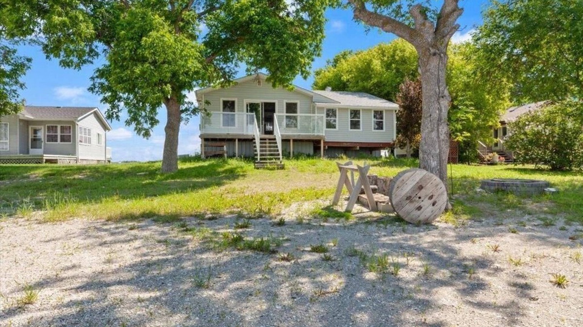 Saint Laurent Cabin | Family & Pet Friendly Beach Front Getaway