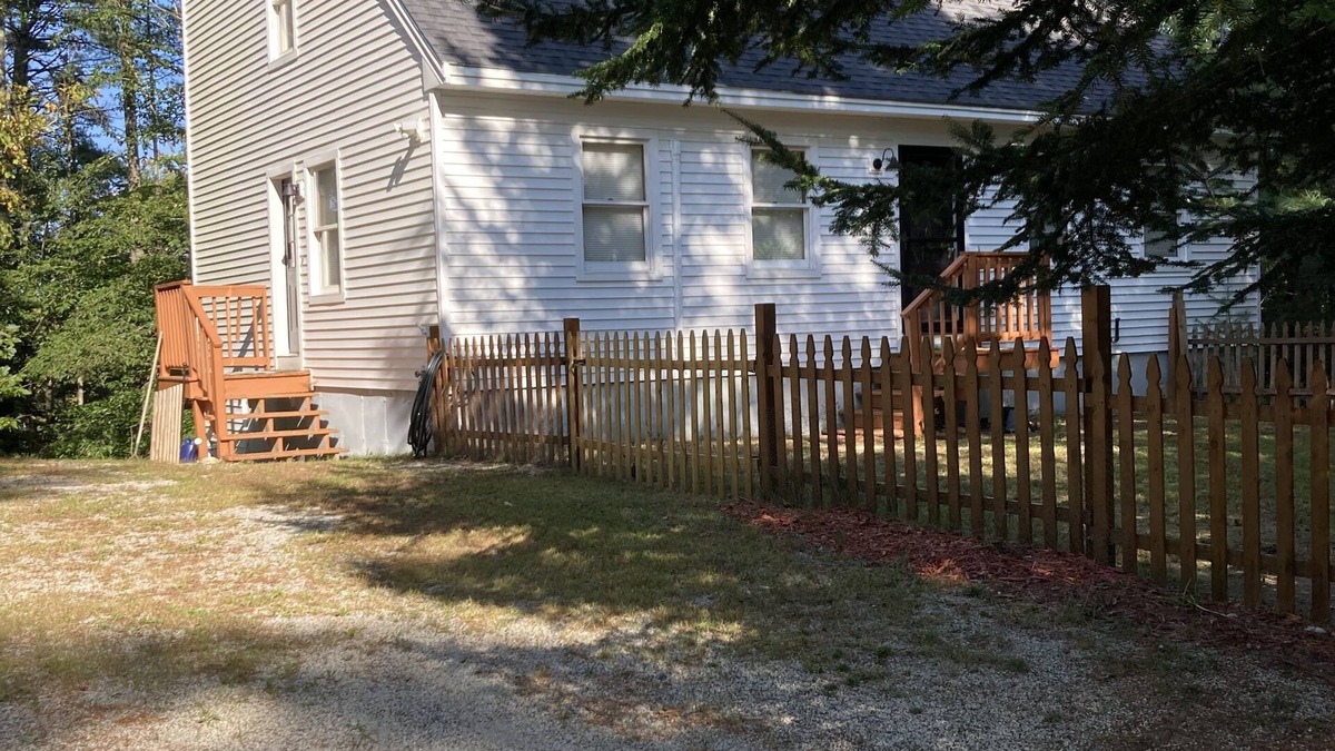 Lake Arrowhead House | Family & pet friendly lakeside home with game room, close to park & pools