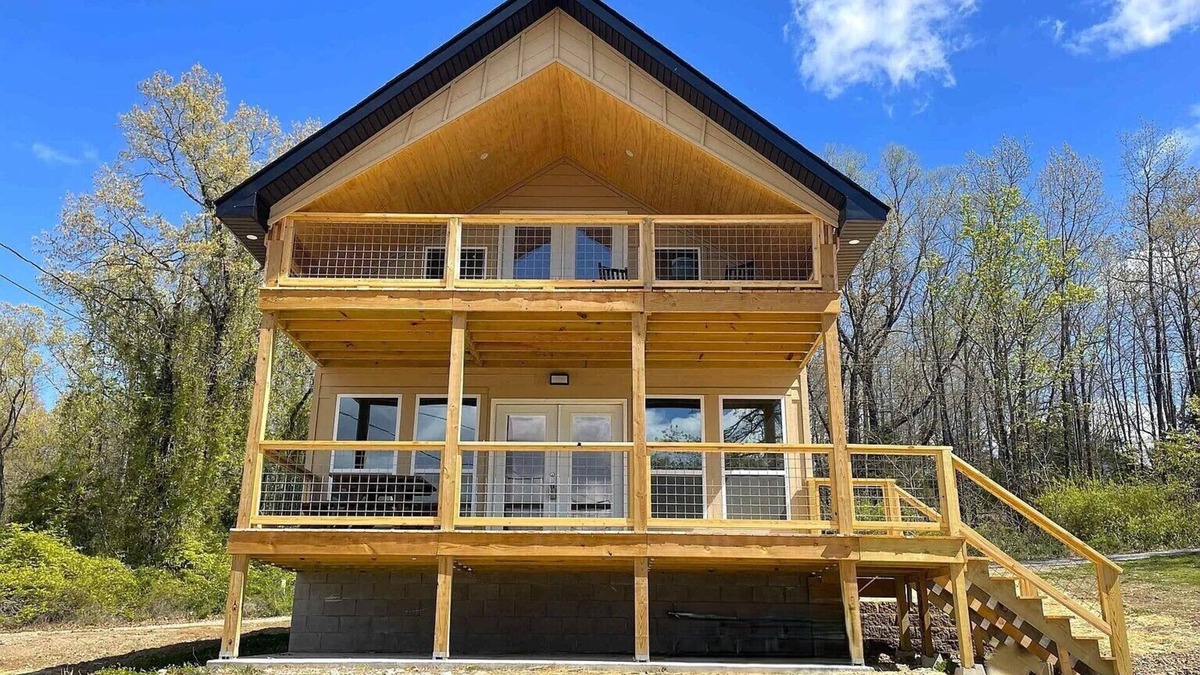 Henderson Cabin | Family/Pet Friendly, Peaceful Cabin, Lakeview, Deck with Norfork Lake viewsnn n