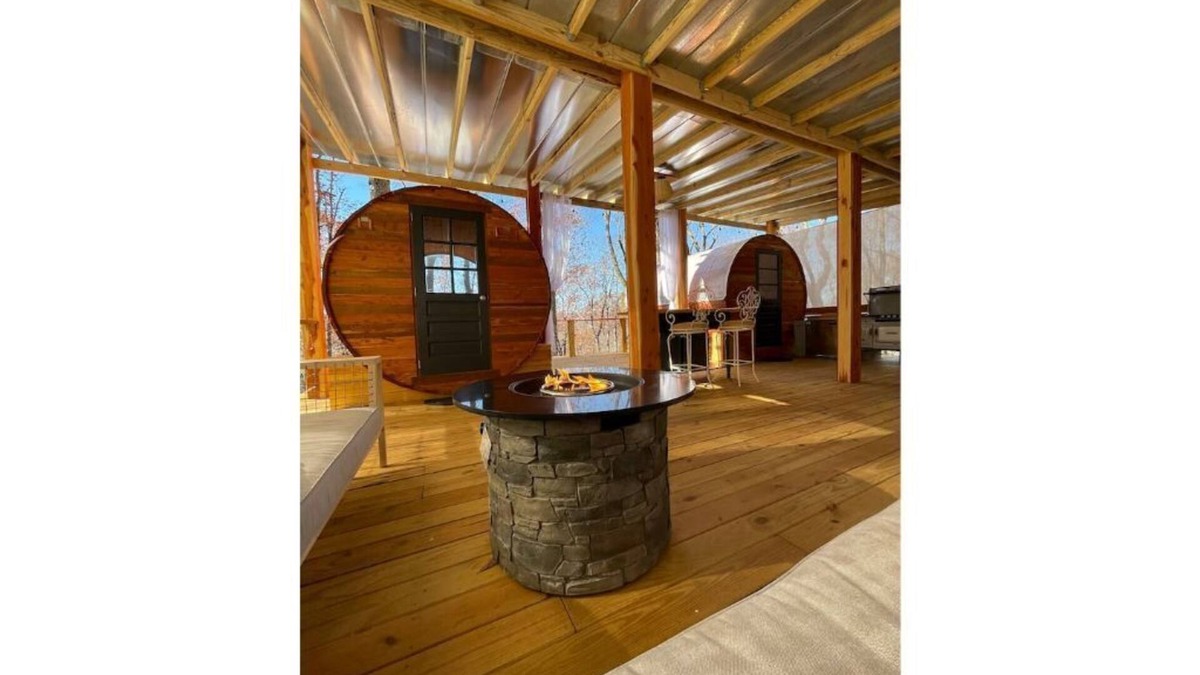 Wildwood Cabin | Family & Pet Friendly Treehouse with Amazing Views