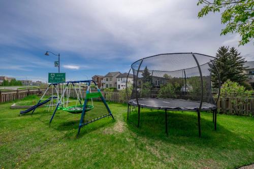 Montgomery House | Family Playhouse