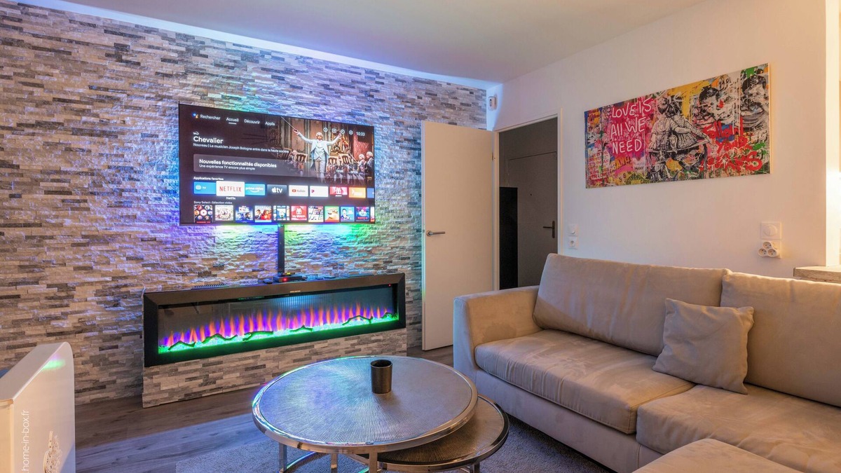 Bezons Apartment | Family/Professional Comfort at the Gates of Paris