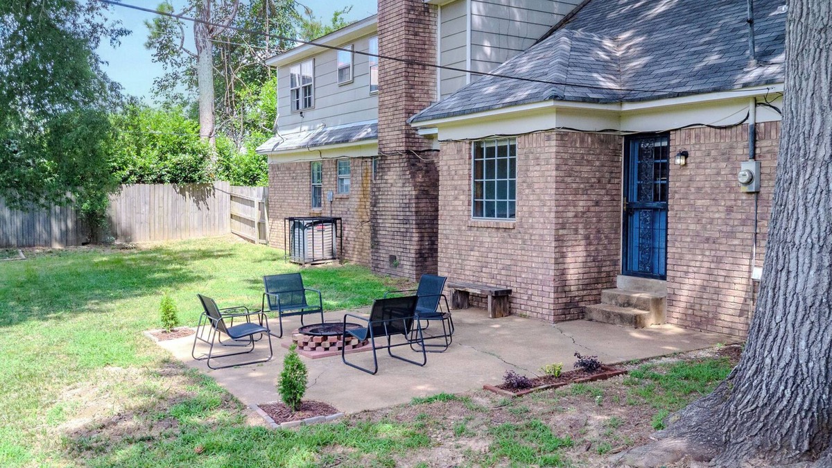 Raleigh House | Family-Ready 3BR Memphis Stay + Office
