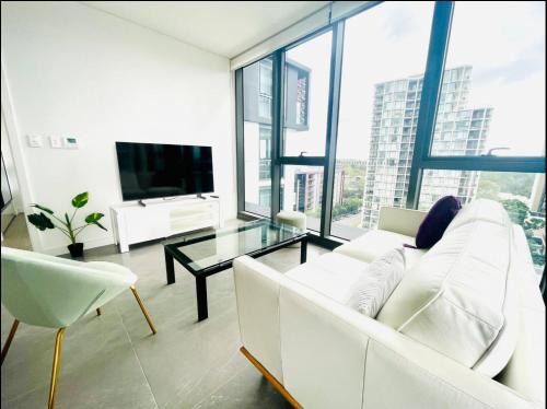 Macquarie Park Apartment | Family Residence 3 Bedrooms, Pool, Gym, Parking