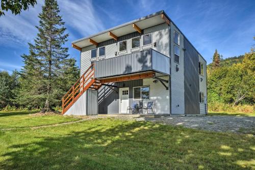 Fritz Creek House | Family Retreat about 8 Mi to Downtown and Bishops Beach!