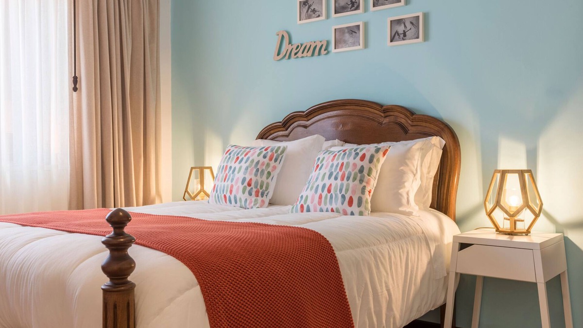 Cortegaca Bed & Breakfast | ★ Family Retreat ★ Beach House Private Room with Independent Entrance