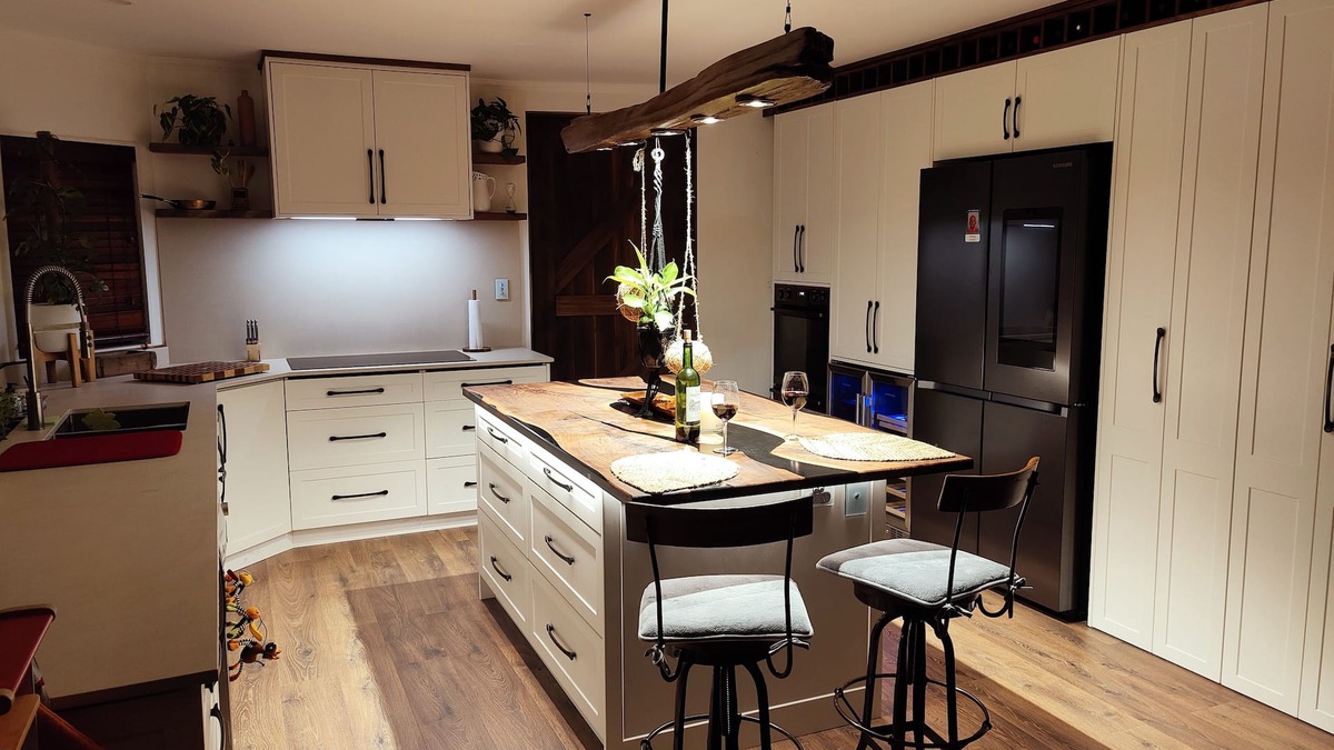 Papamoa Beach House | Family retreat house Papamoa