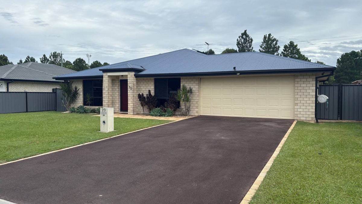 Caboolture House | Family retreat in Caboolture big house