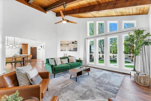 Reno House | Family Retreat Mountain View with Hot Tub and Mini Golf