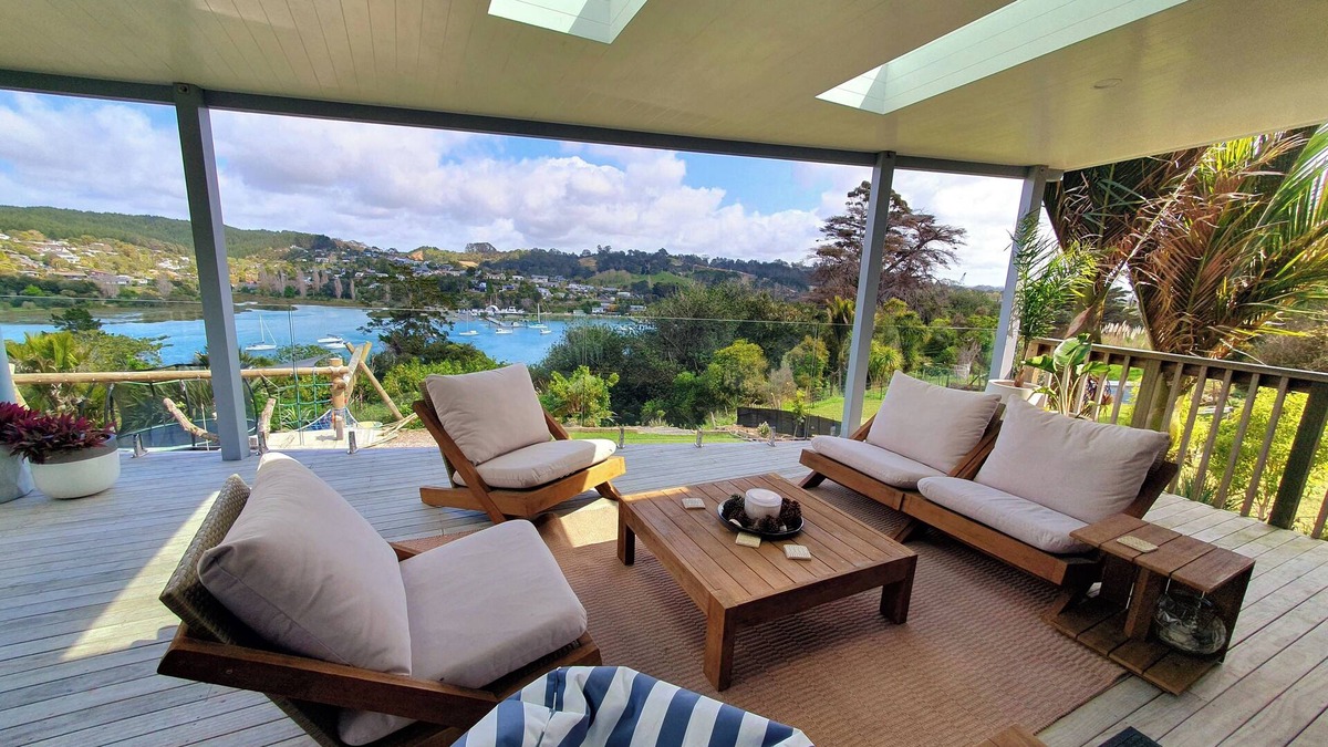 Stanmore Bay House | Family Retreat on the Coast