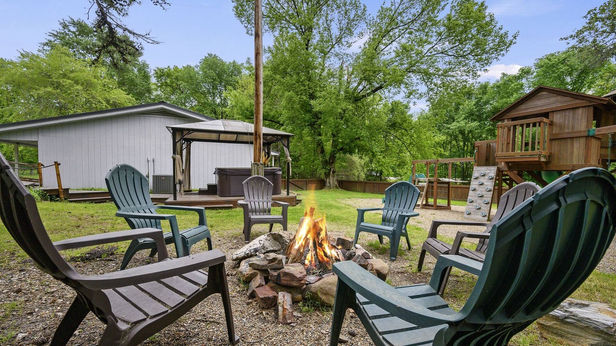 Broken Bow House | Family Retreat, outdoor oasis, game room
