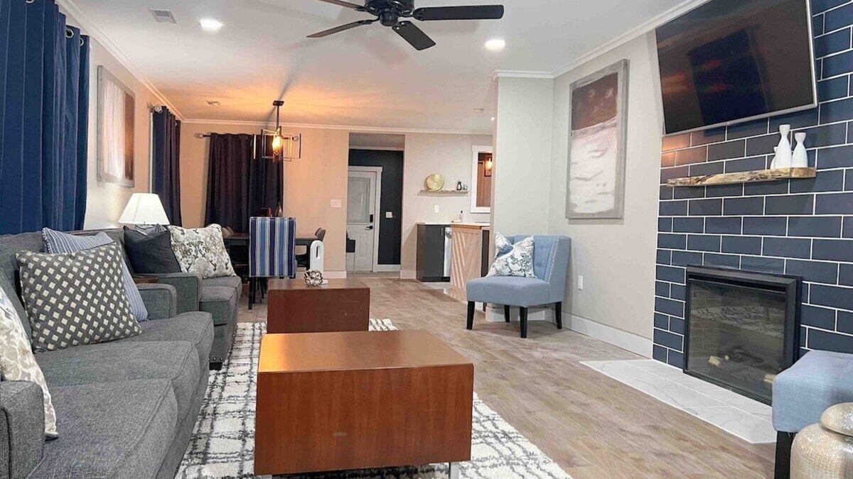 Decatur House | Family Retreat, Prime Location in Decatur
