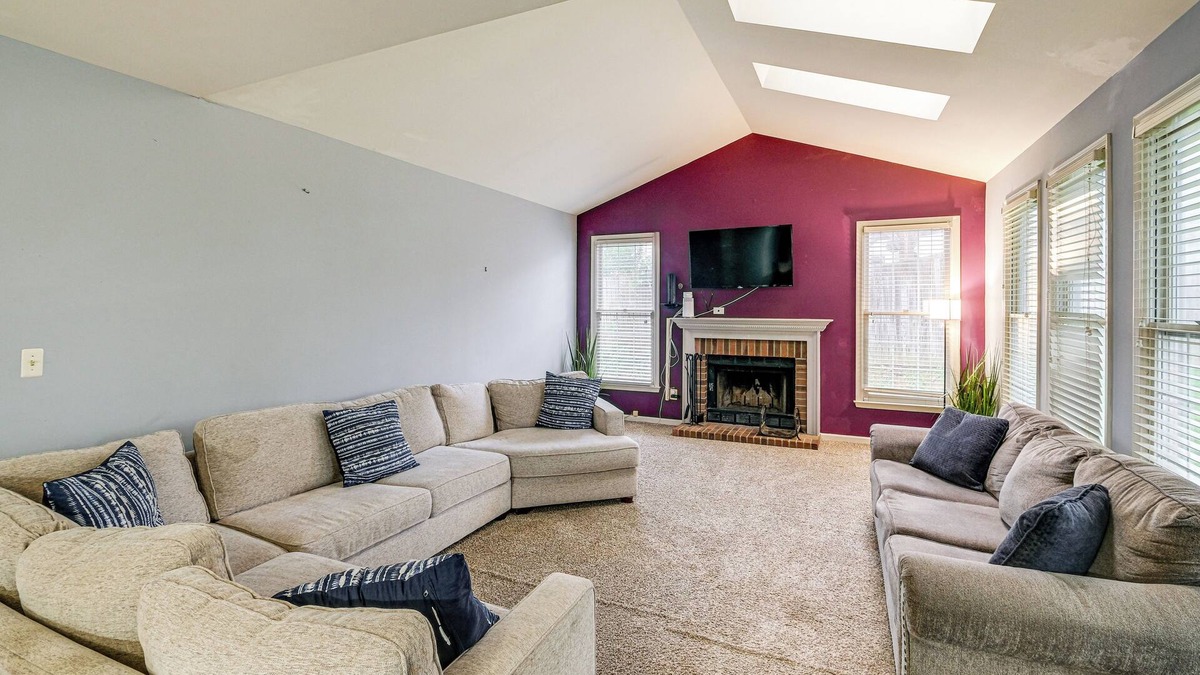 Montclair House | Family Retreat w/Fenced Yard in Woodbridge!