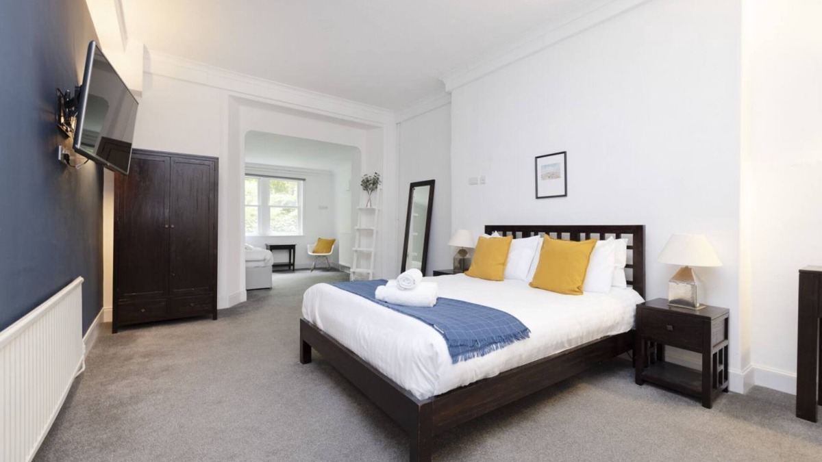 Haymarket Apartment | Family Room at Haymarket