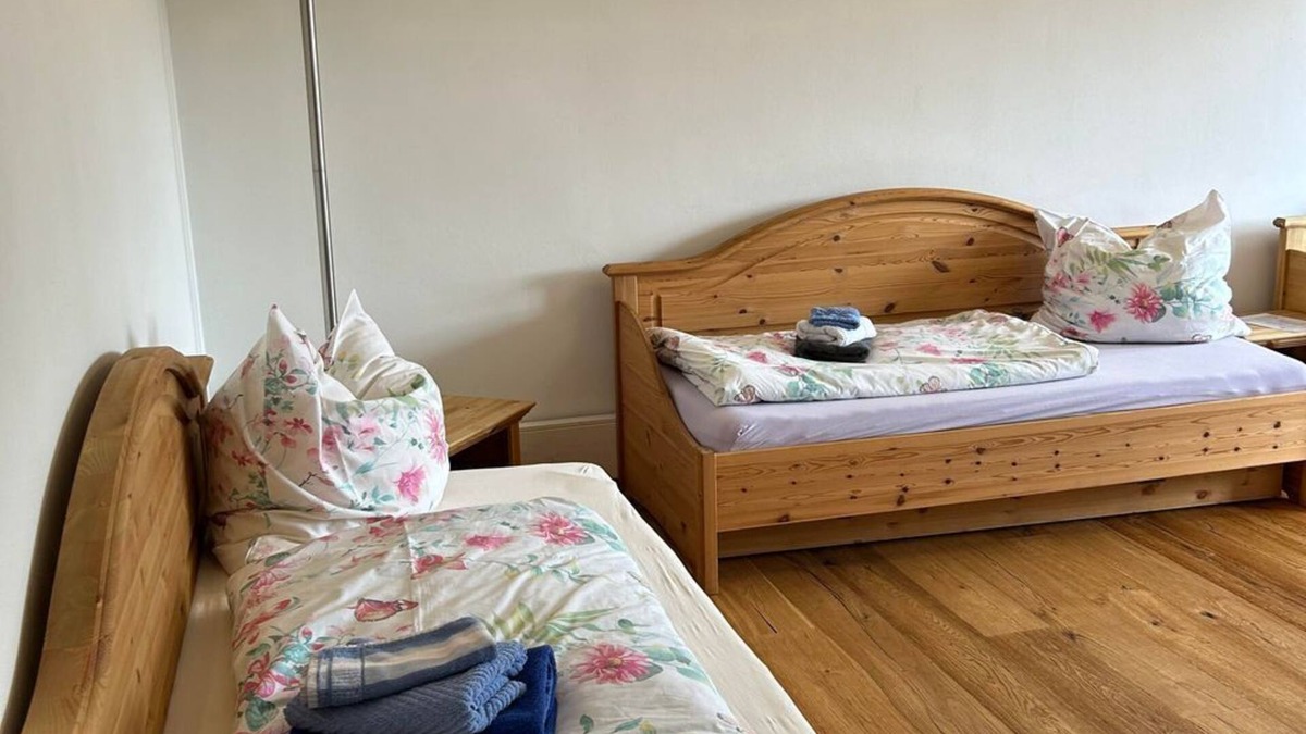 Flammersfeld House | Family room Buche - Guest and seminar house Mensch und Natur