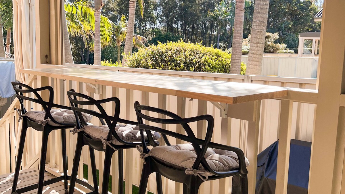 Warilla House | Family Shores - Quiet Family home walking distance to the beach, cafes and shops