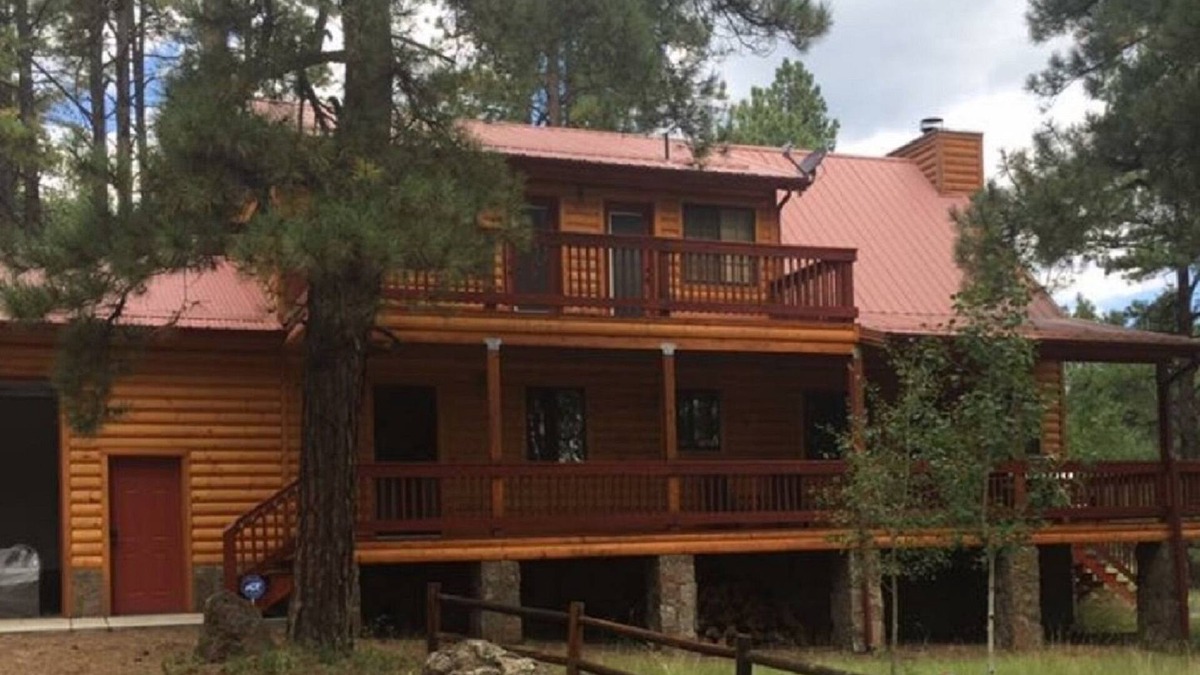 Greer Cabin | FAMILY SIZE CABIN IN THE PINES