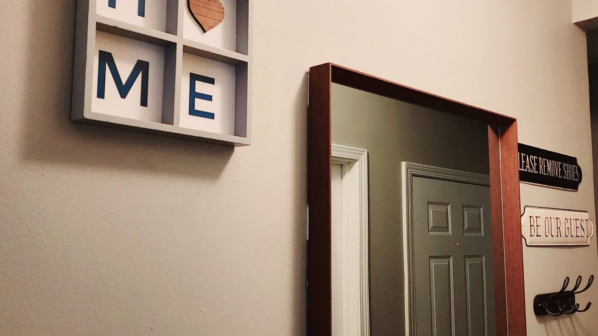 Fort Wayne Apartment | Family size condo within 5 min of shopping, entertainment and outdoor activities