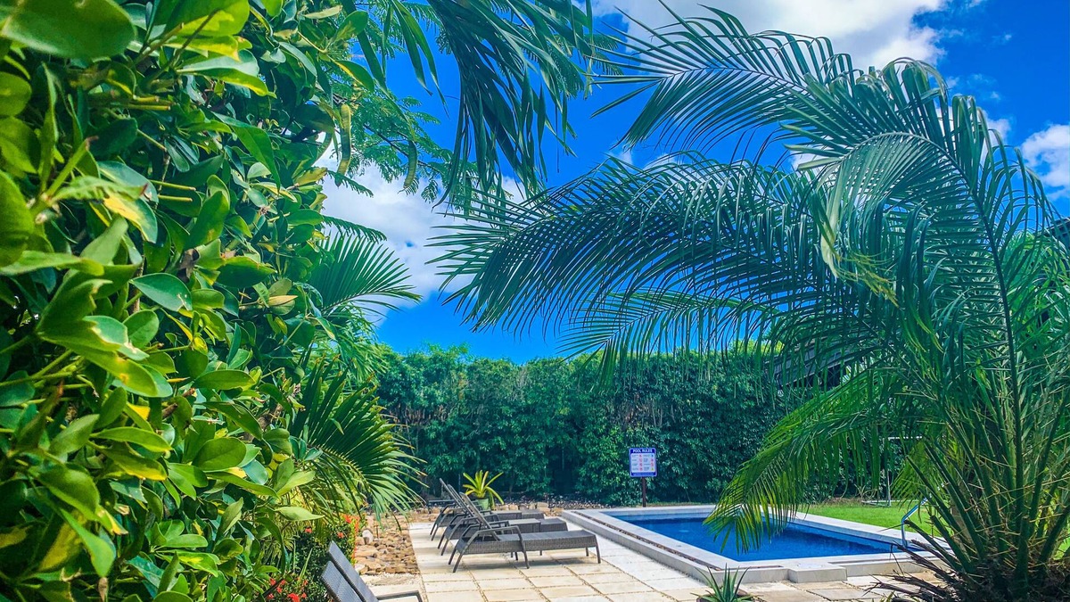 Providence House | Family size Modern House with Pool 5 mins drive from Miami Beach, Nr nightlife