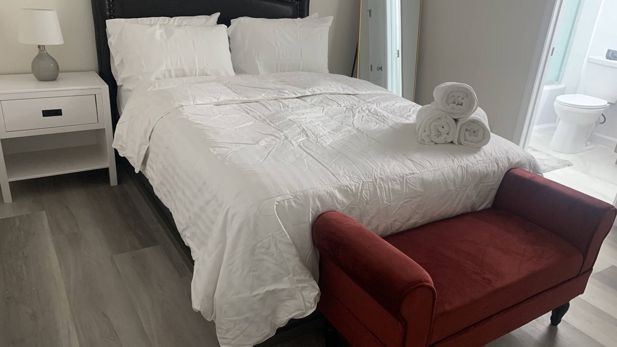 Anaheim Colony Historic District Apartment | Family-sized apartment 5 minutes away from Disneyland!