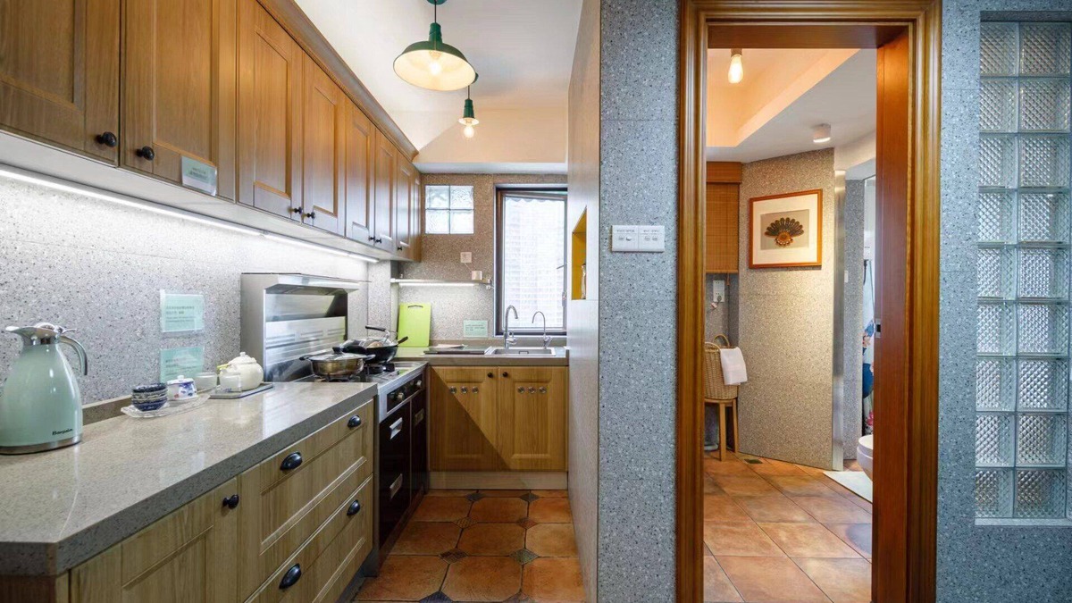Haizhu Condo | Family-sized Canton style home! Perfect for Canton Fair / Sun Yat-Sen University