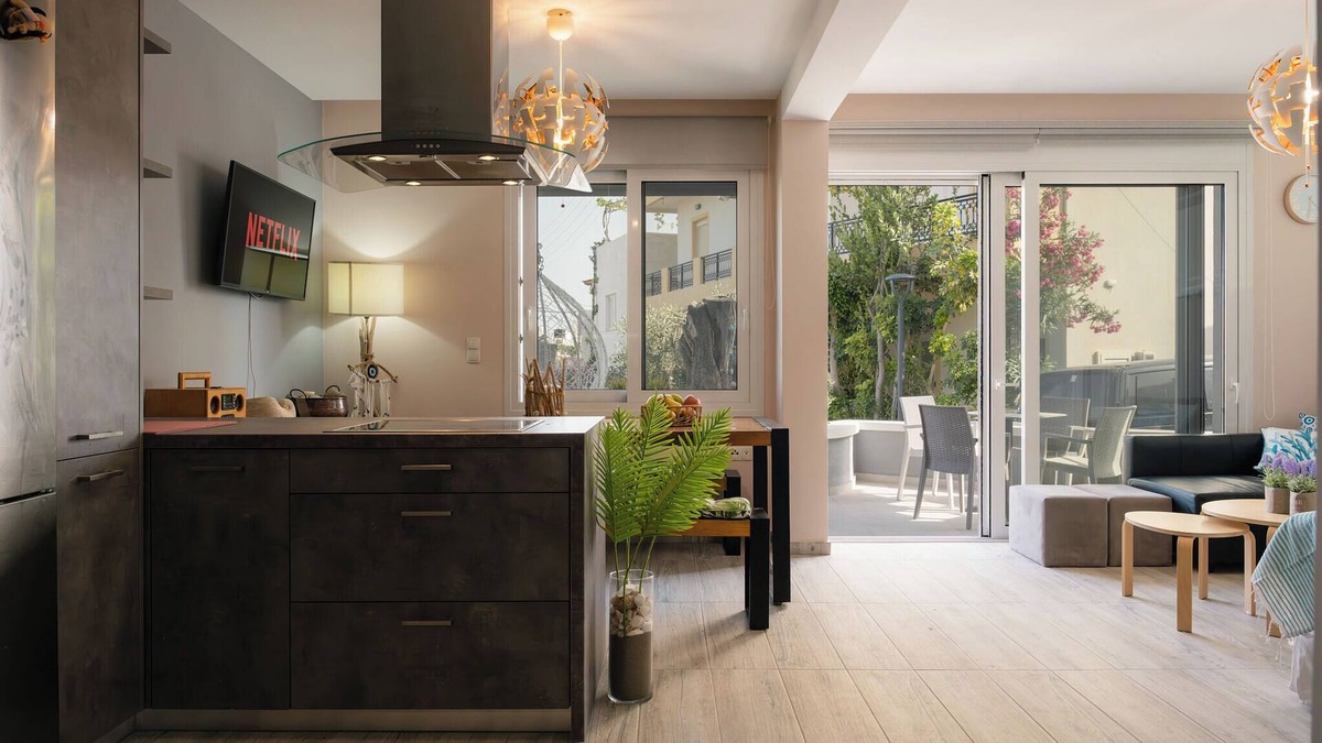 Arvi Villa | Family sized condo. Fully equipped.5 min from the beach. Pet friendly.